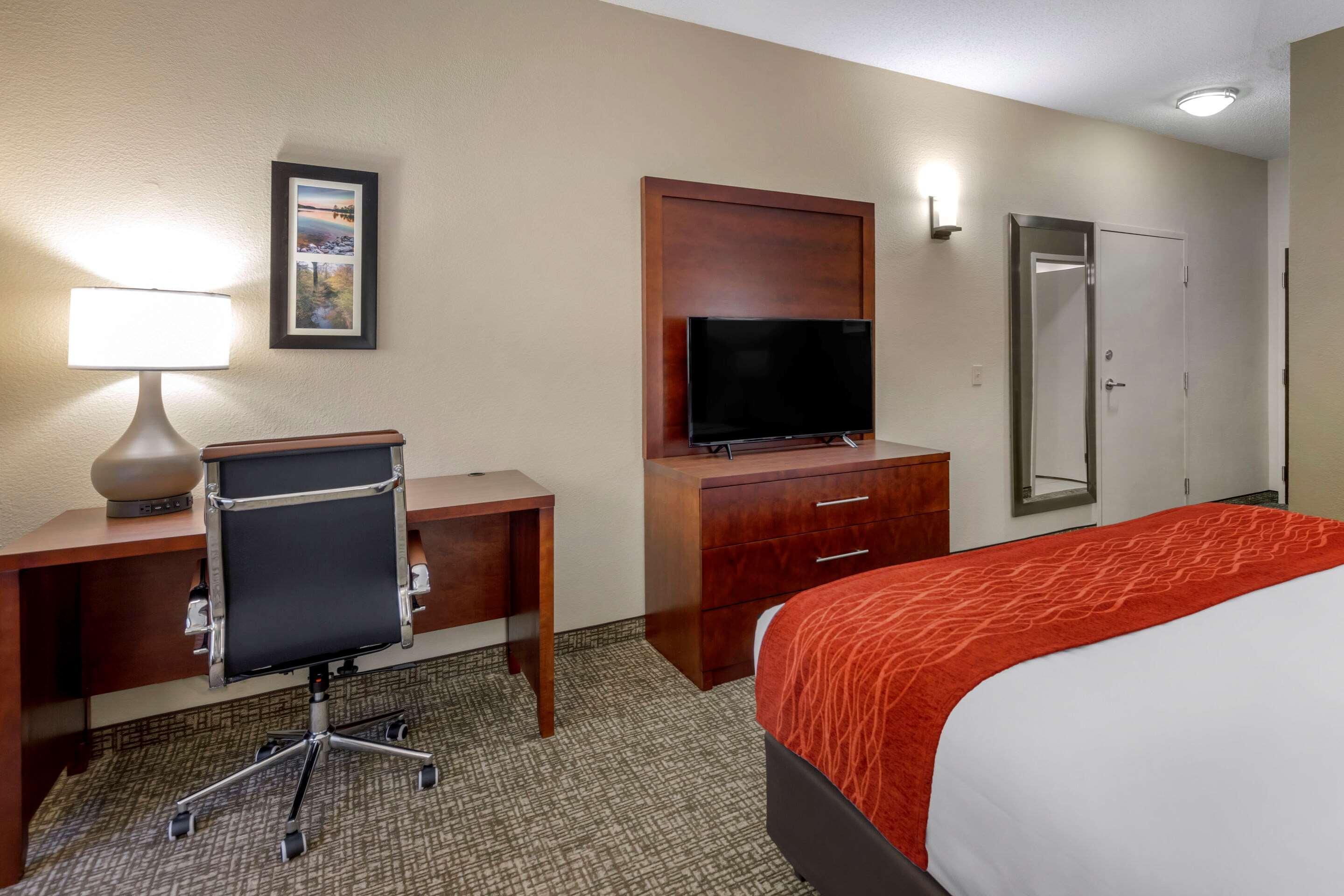 קנטון Comfort & Inn Suites מראה חיצוני תמונה
