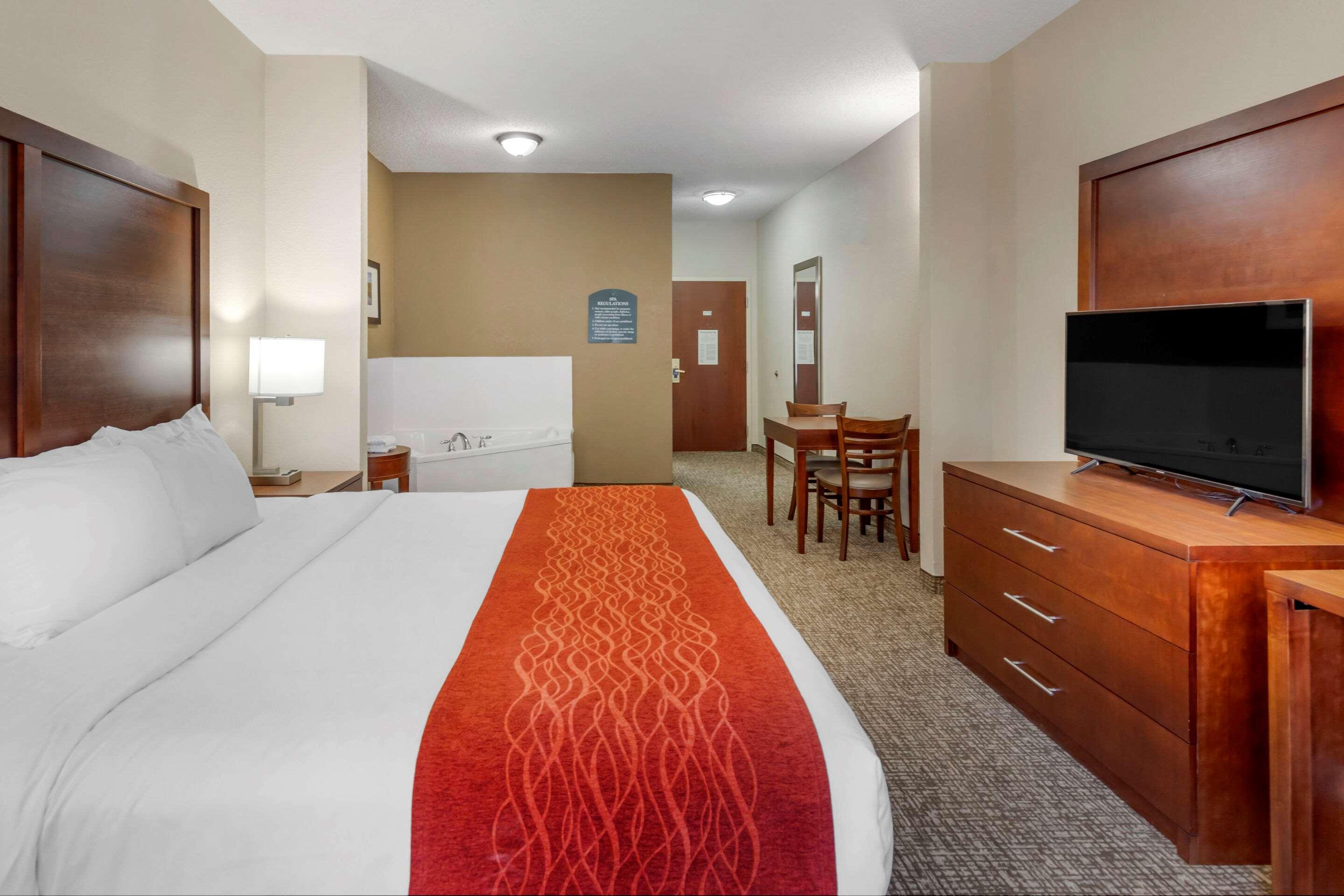 קנטון Comfort & Inn Suites מראה חיצוני תמונה