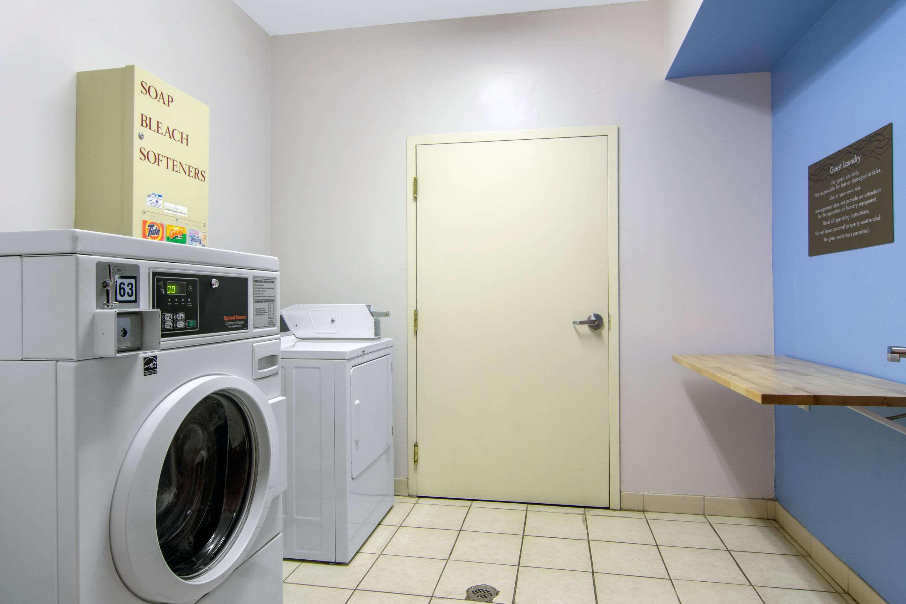 קנטון Comfort & Inn Suites מראה חיצוני תמונה