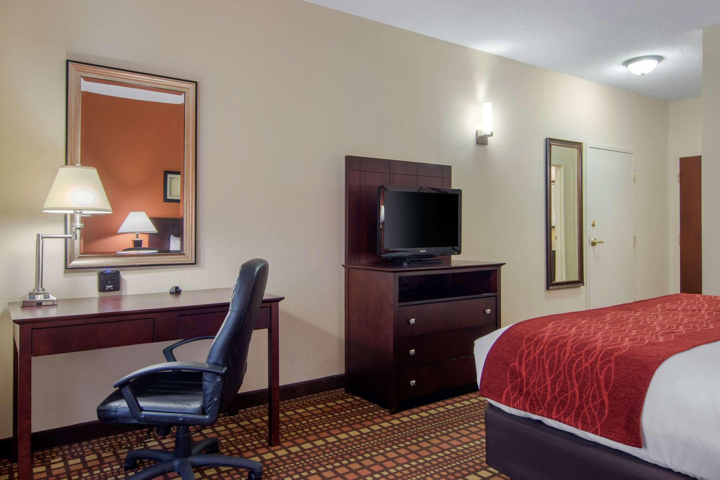 קנטון Comfort & Inn Suites מראה חיצוני תמונה