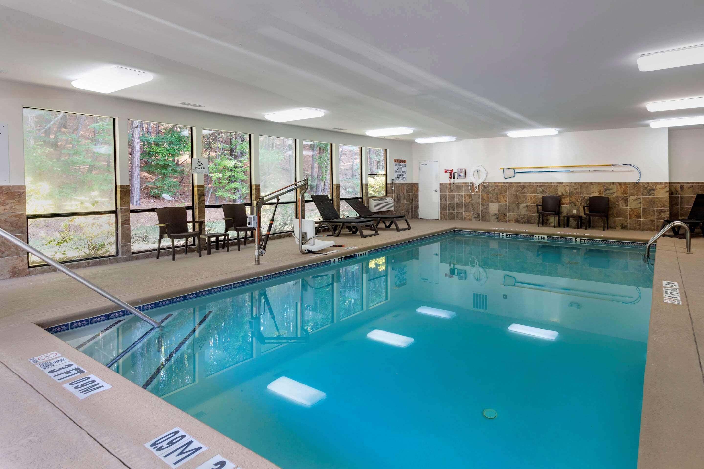 קנטון Comfort & Inn Suites מראה חיצוני תמונה