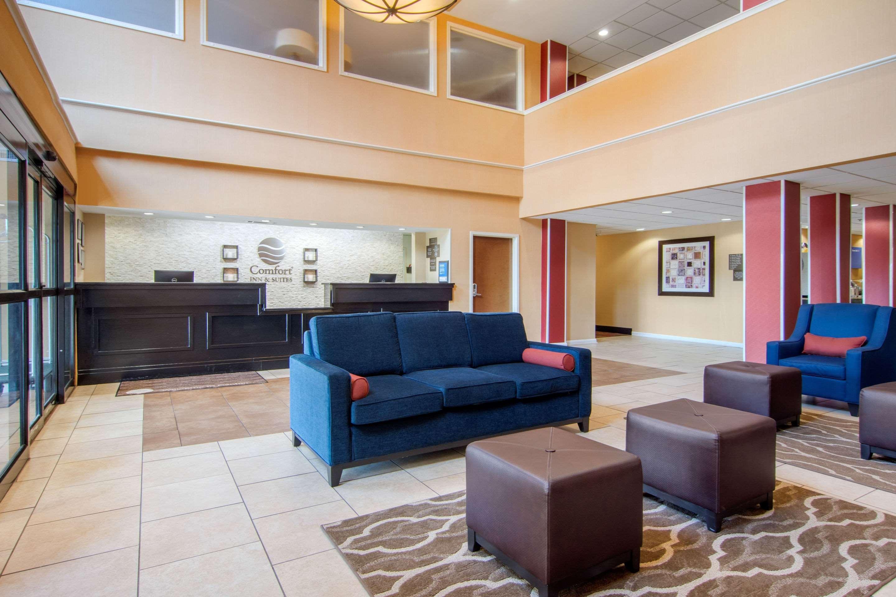 קנטון Comfort & Inn Suites מראה חיצוני תמונה