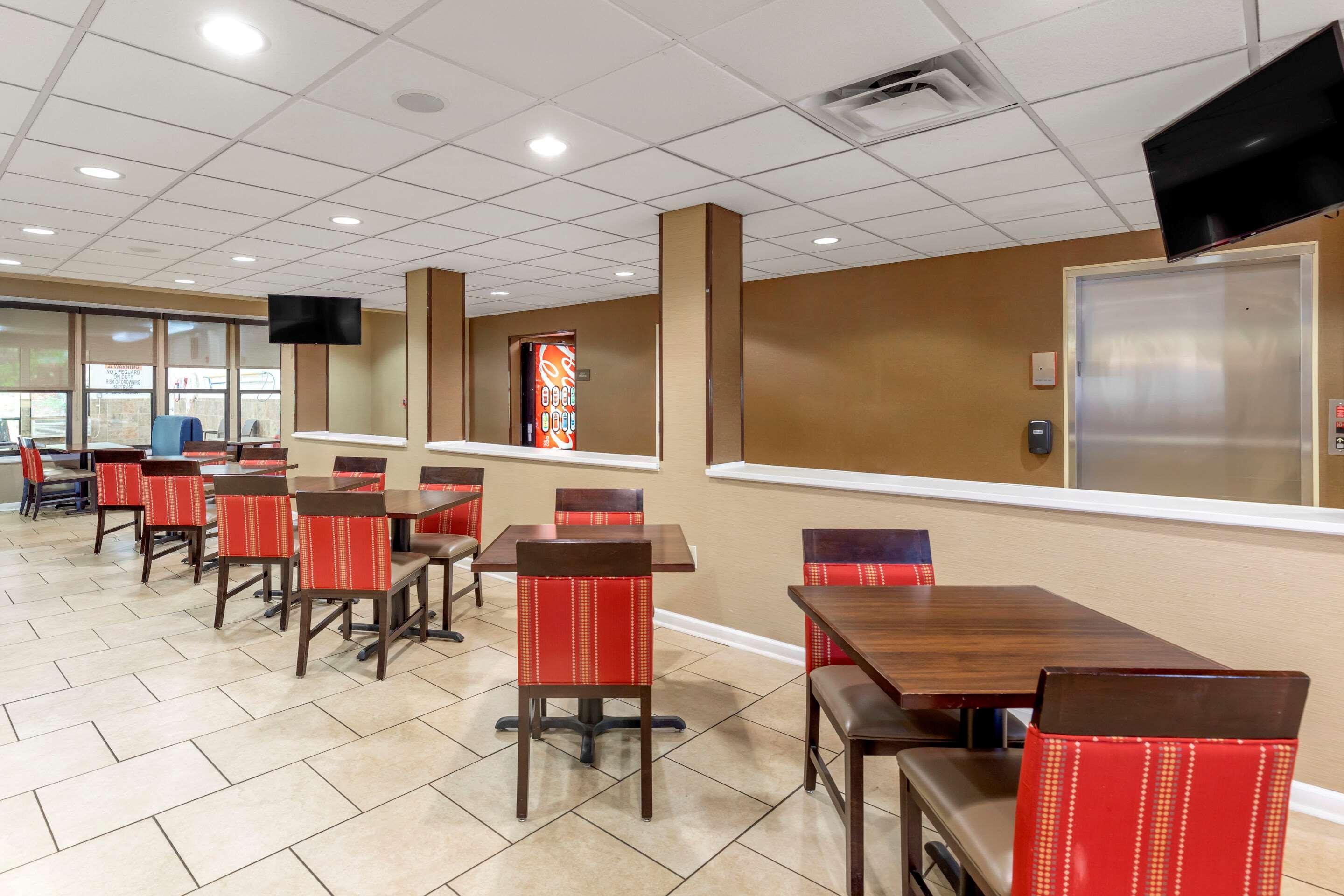 קנטון Comfort & Inn Suites מראה חיצוני תמונה