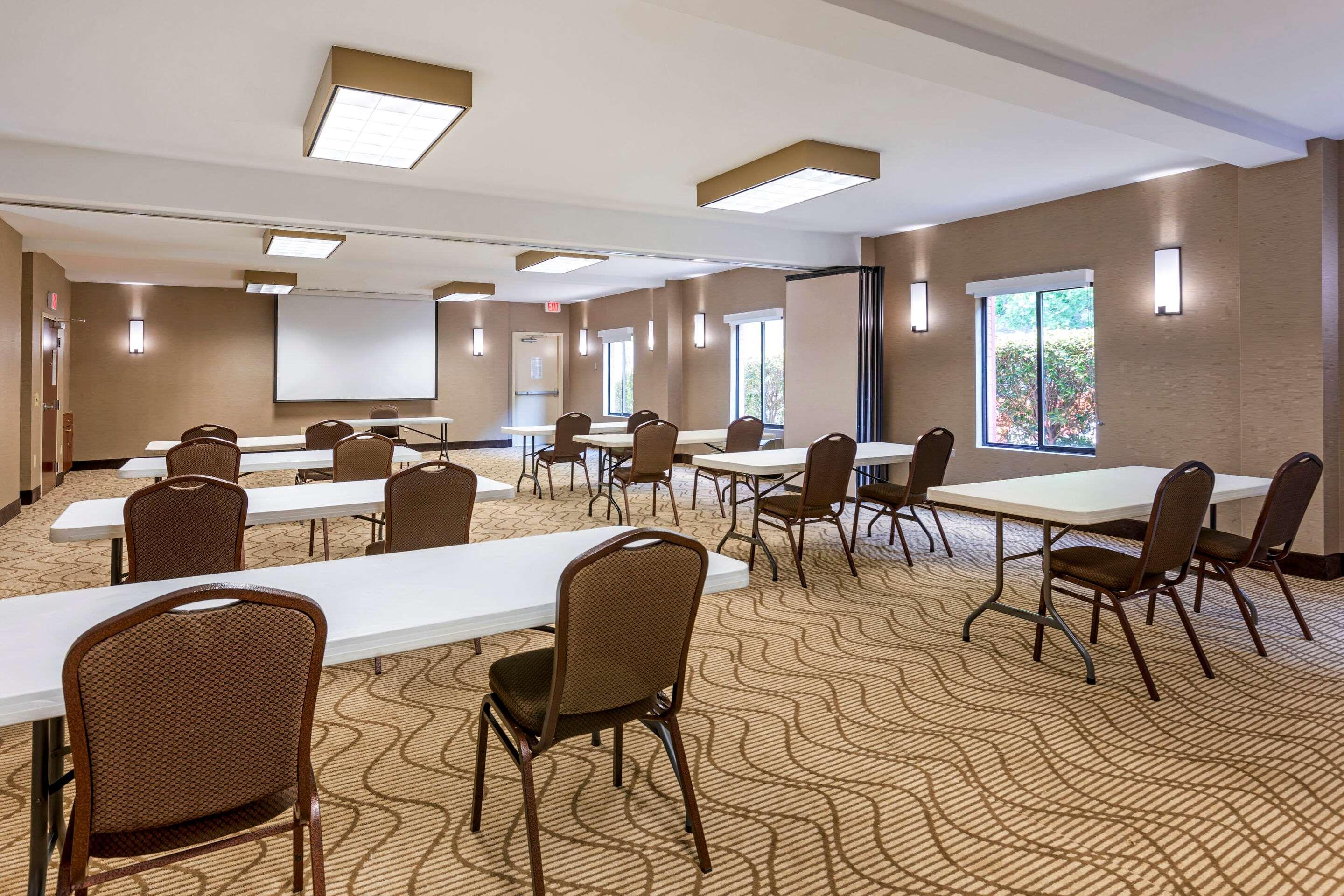 קנטון Comfort & Inn Suites מראה חיצוני תמונה