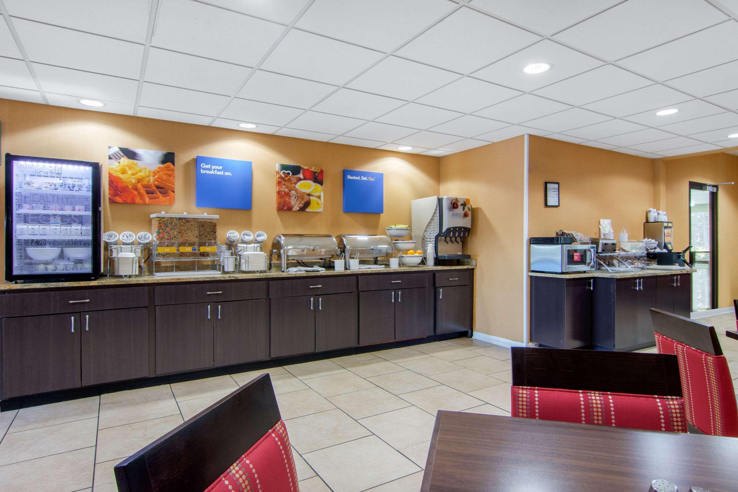 קנטון Comfort & Inn Suites מראה חיצוני תמונה